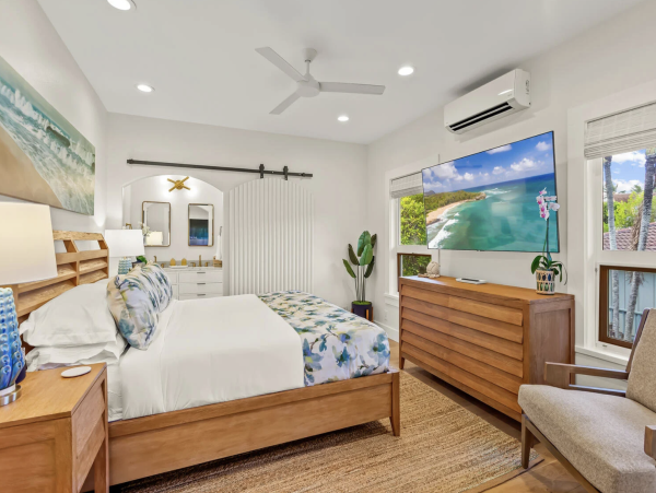 NEW ARRIVAL CALL TODAY FIVE BEDROOM SLEEPS 12