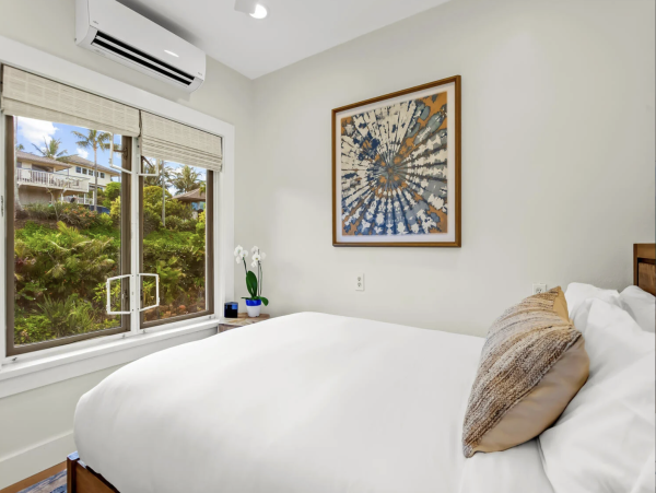 NEW ARRIVAL CALL TODAY FIVE BEDROOM SLEEPS 12