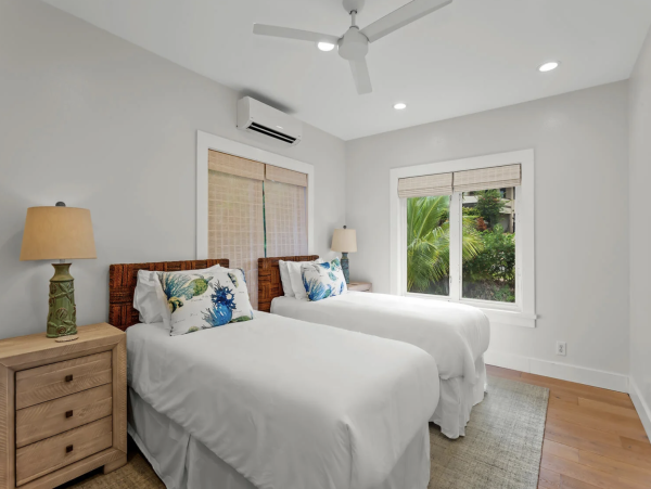 NEW ARRIVAL CALL TODAY FIVE BEDROOM SLEEPS 12