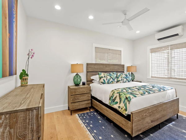 NEW ARRIVAL CALL TODAY FIVE BEDROOM SLEEPS 12