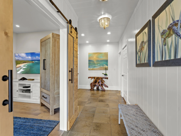 NEW ARRIVAL CALL TODAY FIVE BEDROOM SLEEPS 12