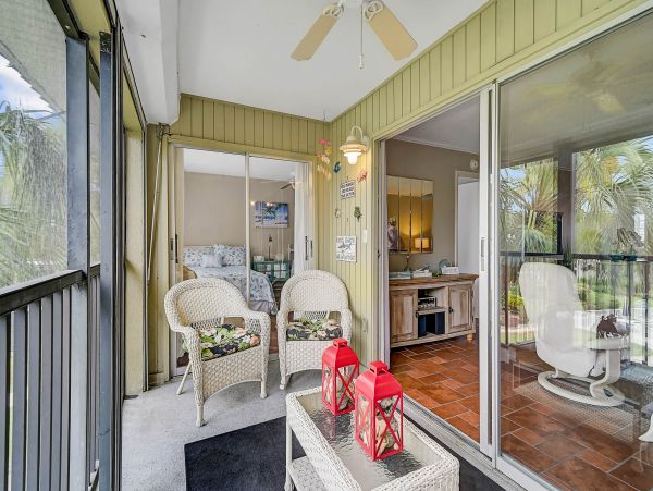 Stunning Two Bedroom Condo Steps from Siesta Key Beach- New Arrival