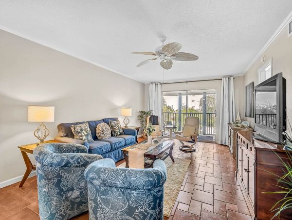 Stunning Two Bedroom Condo Steps from Siesta Key Beach- New Arrival