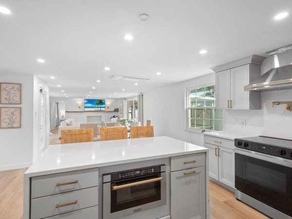 Longboat Key Vacation Home Near Gulf Beaches With Patio