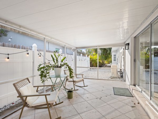 Longboat Key Vacation Home Near Gulf Beaches With Patio