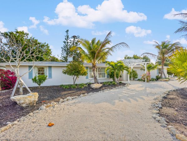 Longboat Key Vacation Home Near Gulf Beaches With Patio