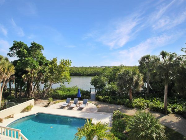 Casey Key Waterfront Vacation Home With Private Pool