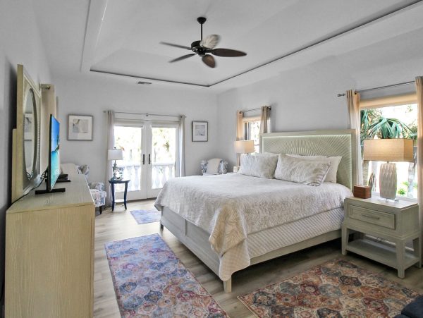 Casey Key Waterfront Vacation Home With Private Pool