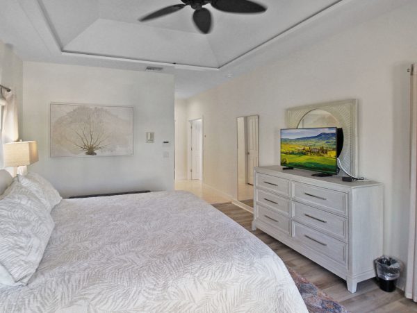 Casey Key Waterfront Vacation Home With Private Pool