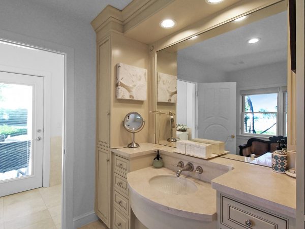 Casey Key Waterfront Vacation Home With Private Pool