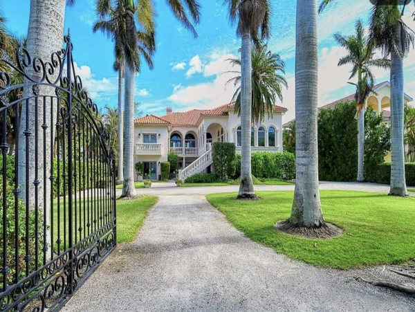 Casey Key Waterfront Vacation Home With Private Pool