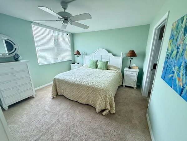Longboat Key Condo With Partial Bay Views And Pool