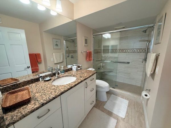 Longboat Key Condo With Partial Bay Views And Pool