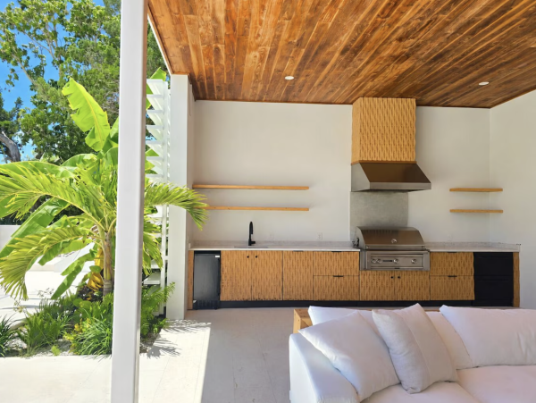 Luxury Siesta Key Resort Retreat with Pool Cabana - Unforgettable Getaway