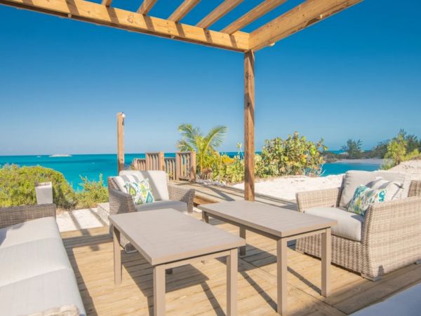 Little Exuma Oceanfront Villa With Private Pool