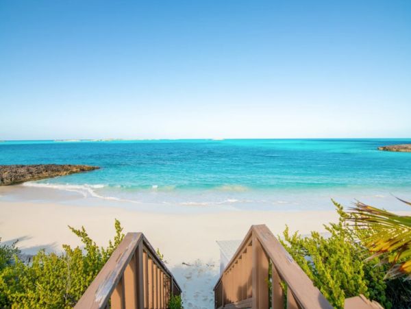 Little Exuma Oceanfront Villa With Private Pool