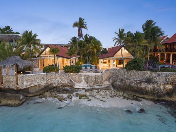 Bonaire Oceanfront Villa With Private Pool And Beach