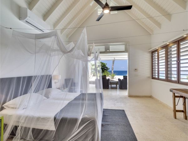 Bonaire Oceanfront Villa With Private Pool And Beach