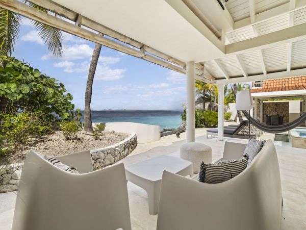 Bonaire Oceanfront Villa With Private Pool And Beach