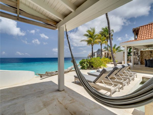 Bonaire Oceanfront Villa With Private Pool And Beach