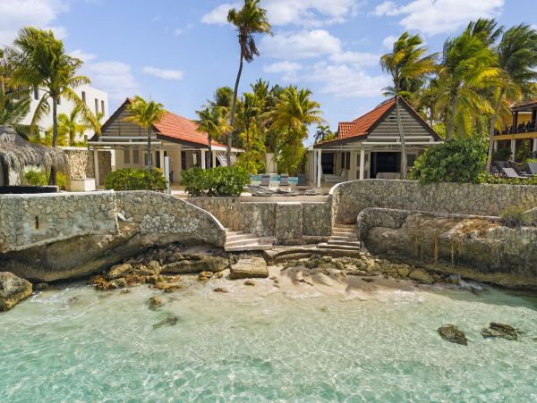 Bonaire Oceanfront Villa With Private Pool And Beach