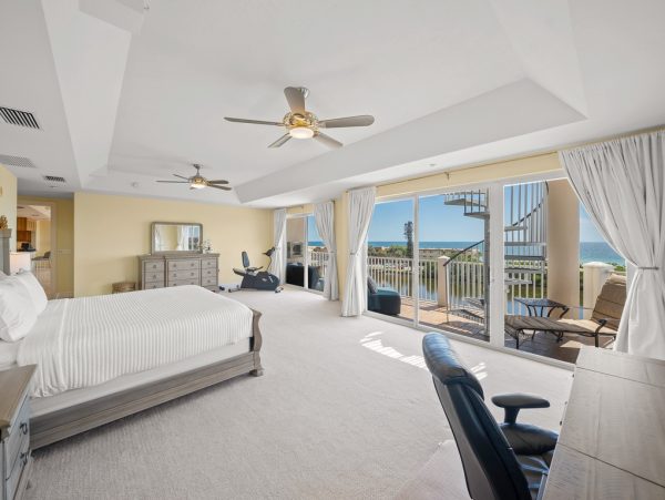 Canal-Front Siesta Key Penthouse With Rooftop Terrace