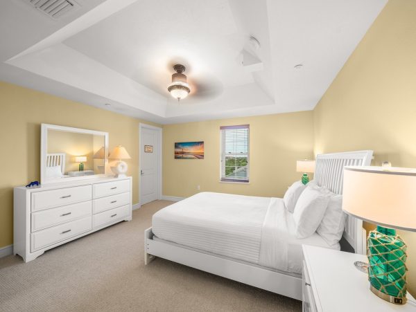 Canal-Front Siesta Key Penthouse With Rooftop Terrace