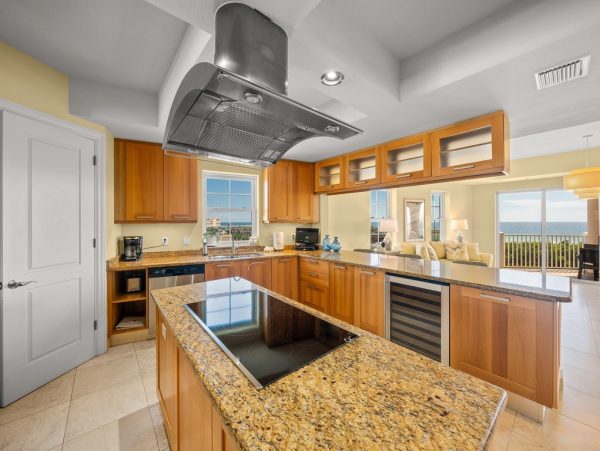 Canal-Front Siesta Key Penthouse With Rooftop Terrace