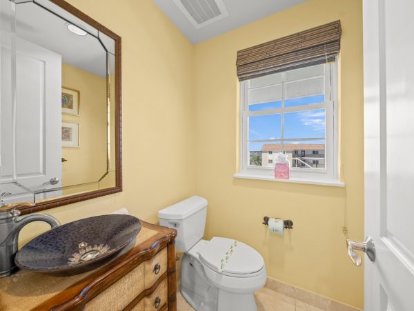 Canal-Front Siesta Key Penthouse With Rooftop Terrace