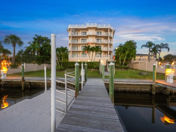 Canal-Front Siesta Key Penthouse With Rooftop Terrace