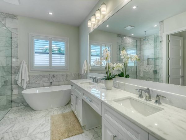 Luxury Beach Condo With Rooftop Deck in Indian Rocks Beach