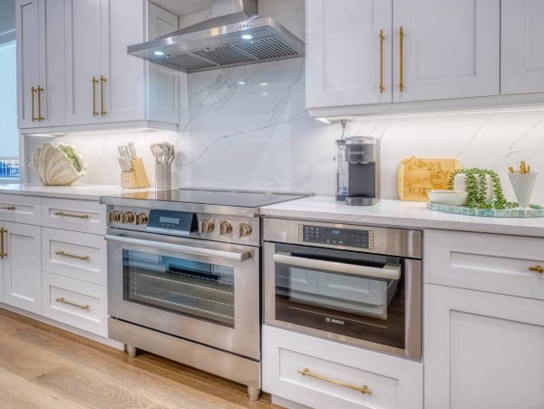 Luxury Beach Condo With Rooftop Deck in Indian Rocks Beach
