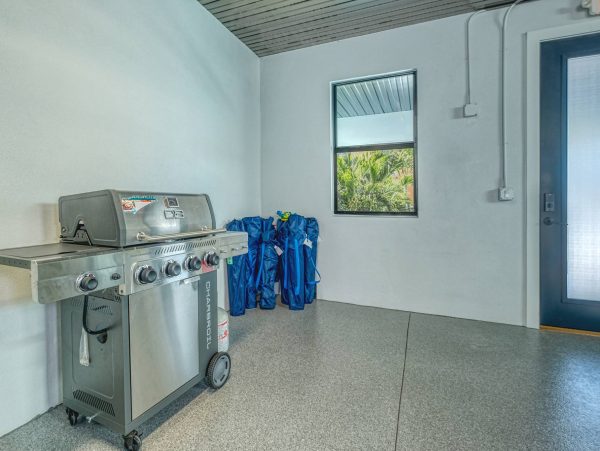 Luxury Beach Condo With Rooftop Deck in Indian Rocks Beach