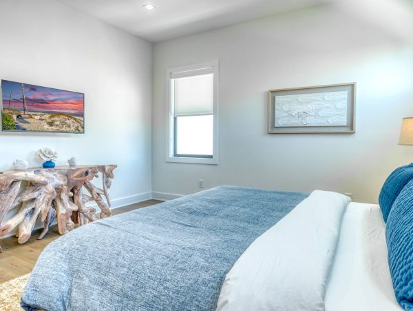 Luxury Beach Condo With Rooftop Deck in Indian Rocks Beach