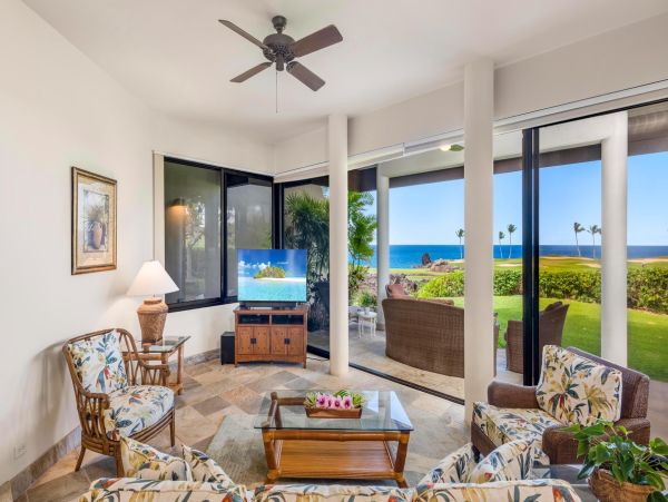 Luxury Ocean View Retreat Kohala Coast World Class Location & Accomodation.