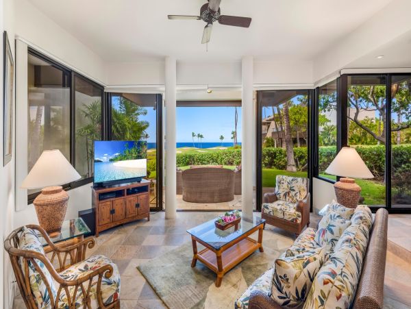 Luxury Ocean View Retreat Kohala Coast World Class Location & Accomodation.