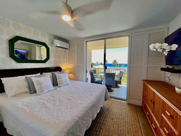 Puako Top-Floor Three Bedroom Penthouse Pool Ocean Views - Beachfront Best Island Snorkeling