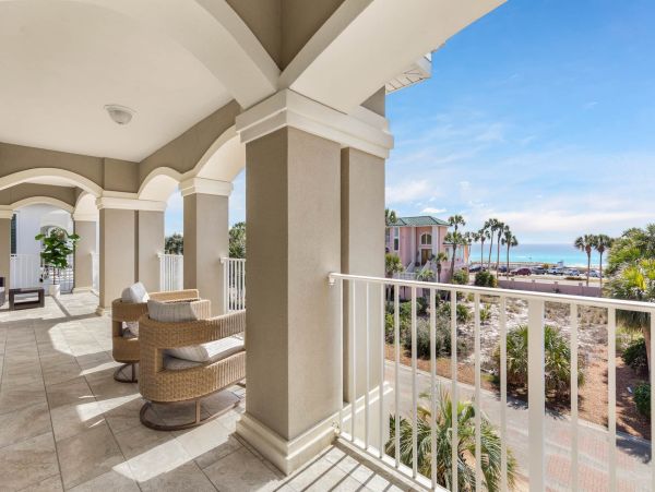 Luxury Beach House with Private Pool & Beach Access