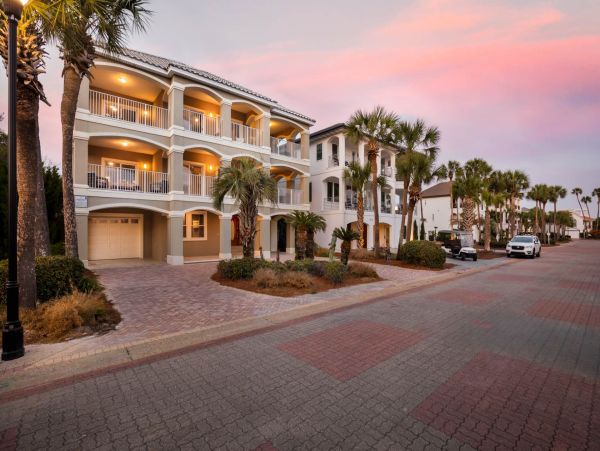 Luxury Beach House with Private Pool & Beach Access