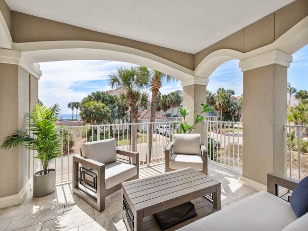 Luxury Beach House with Private Pool & Beach Access