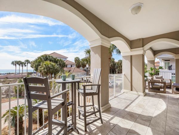 Luxury Beach House with Private Pool & Beach Access
