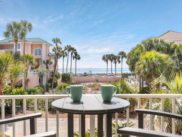 Luxury Beach House with Private Pool & Beach Access