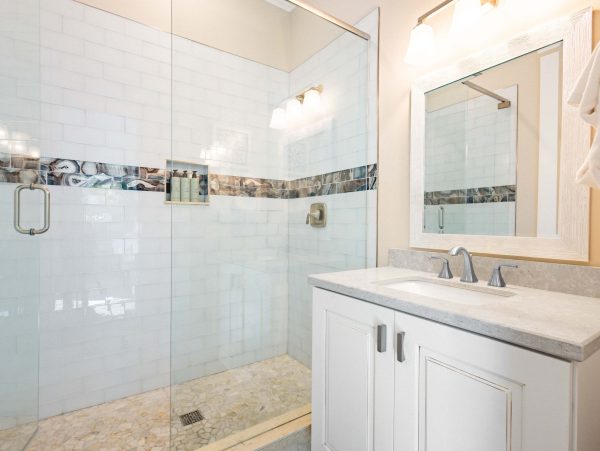 Florida Keys Waterfront Vacation Rental Luxury Home with Pool & Dock