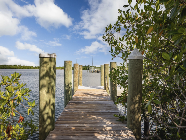 Florida Keys Waterfront Vacation Rental Luxury Home with Pool & Dock