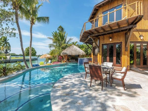 Private Beach Retreat With Three Pools in Marathon