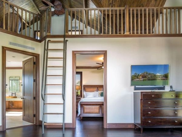 Private Beach Retreat With Three Pools in Marathon