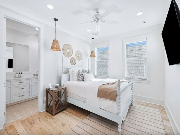 Panama City Beach Gulf-Front Luxury Rental – Sleeps 26 with Pool