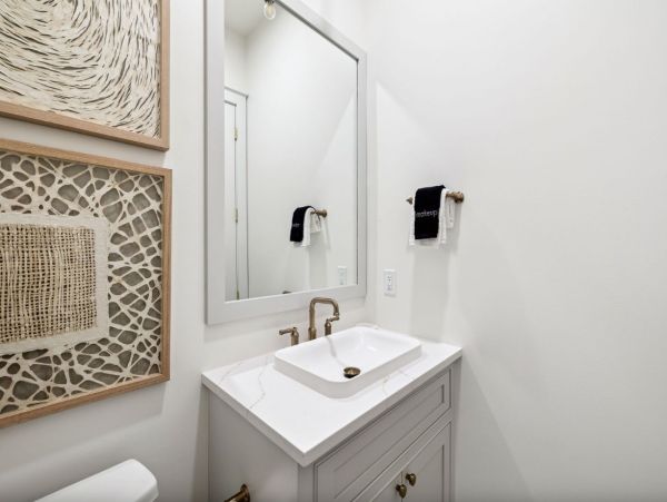 Panama City Beach Gulf-Front Luxury Rental – Sleeps 26 with Pool