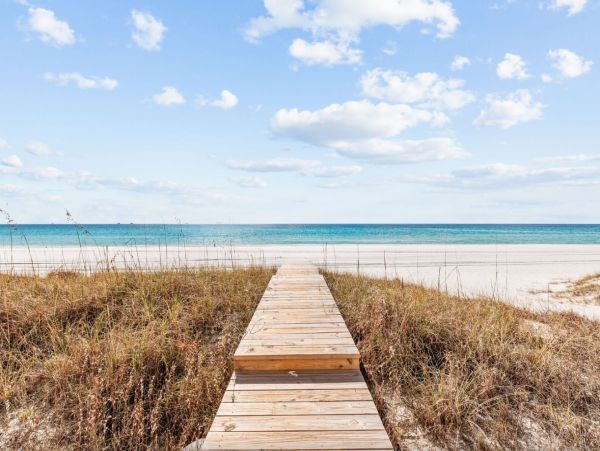 Panama City Beach Gulf-Front Luxury Rental – Sleeps 26 with Pool
