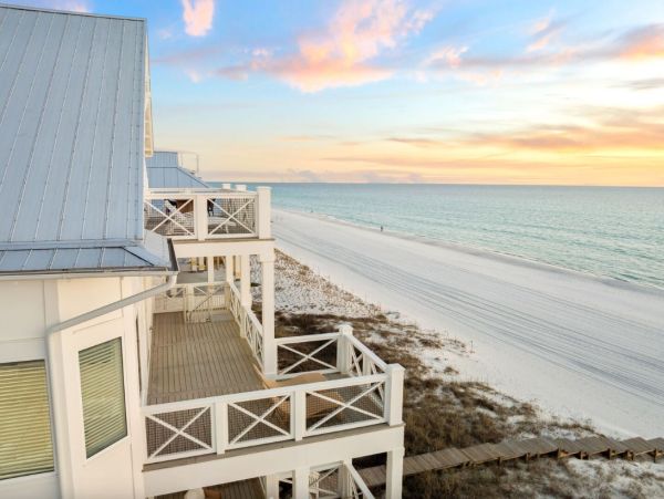 Panama City Beach Gulf-Front Luxury Rental – Sleeps 26 with Pool